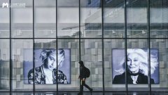 沒(méi)錢(qián)做廣告，就先把場(chǎng)景營(yíng)造好